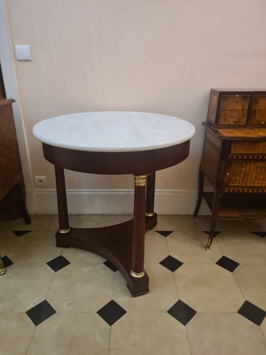 Gueridon in mahogany, Empire style.