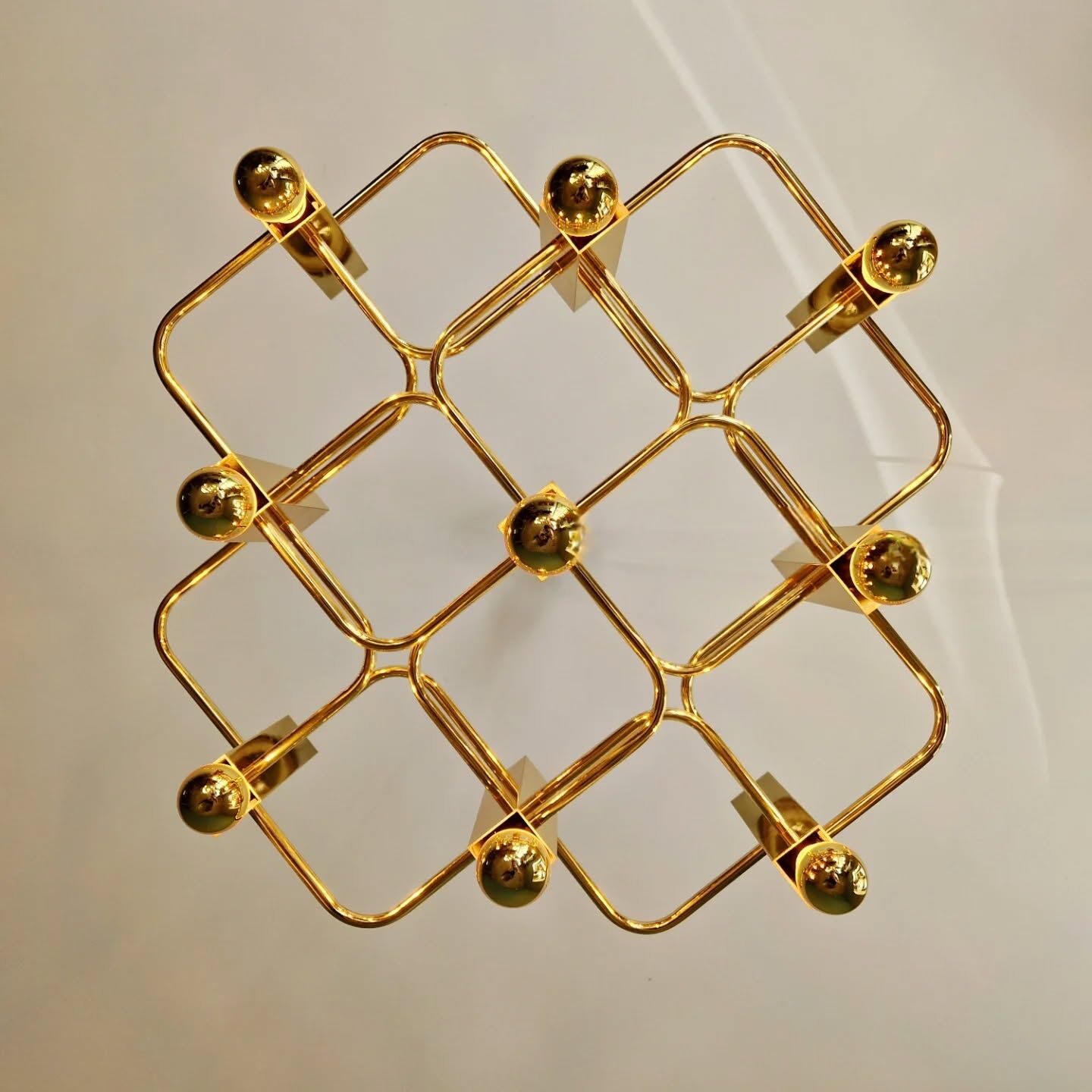 Geometric brass chandelier, design G. Sciolari, Boulanger, 1970