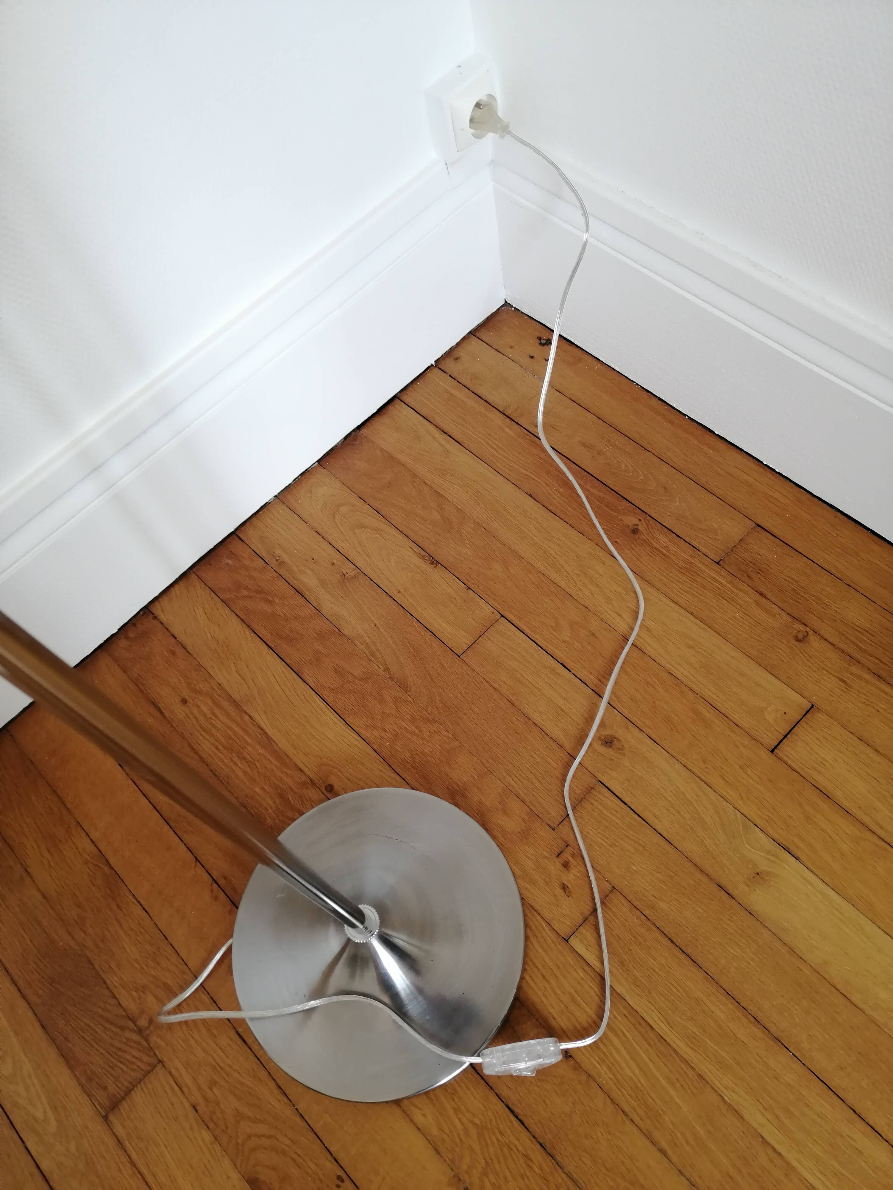 Floor lamp