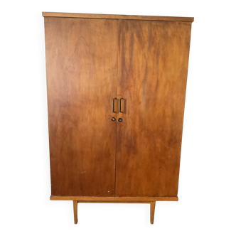 Armoire vintage