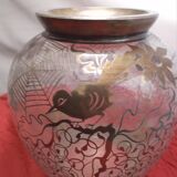 Holy Grail Vase glass decoration of silver animals