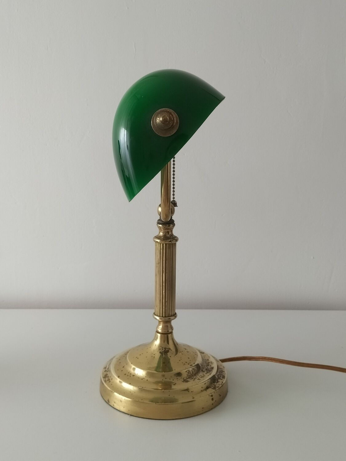 Green banker's lamp