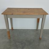 Farm table