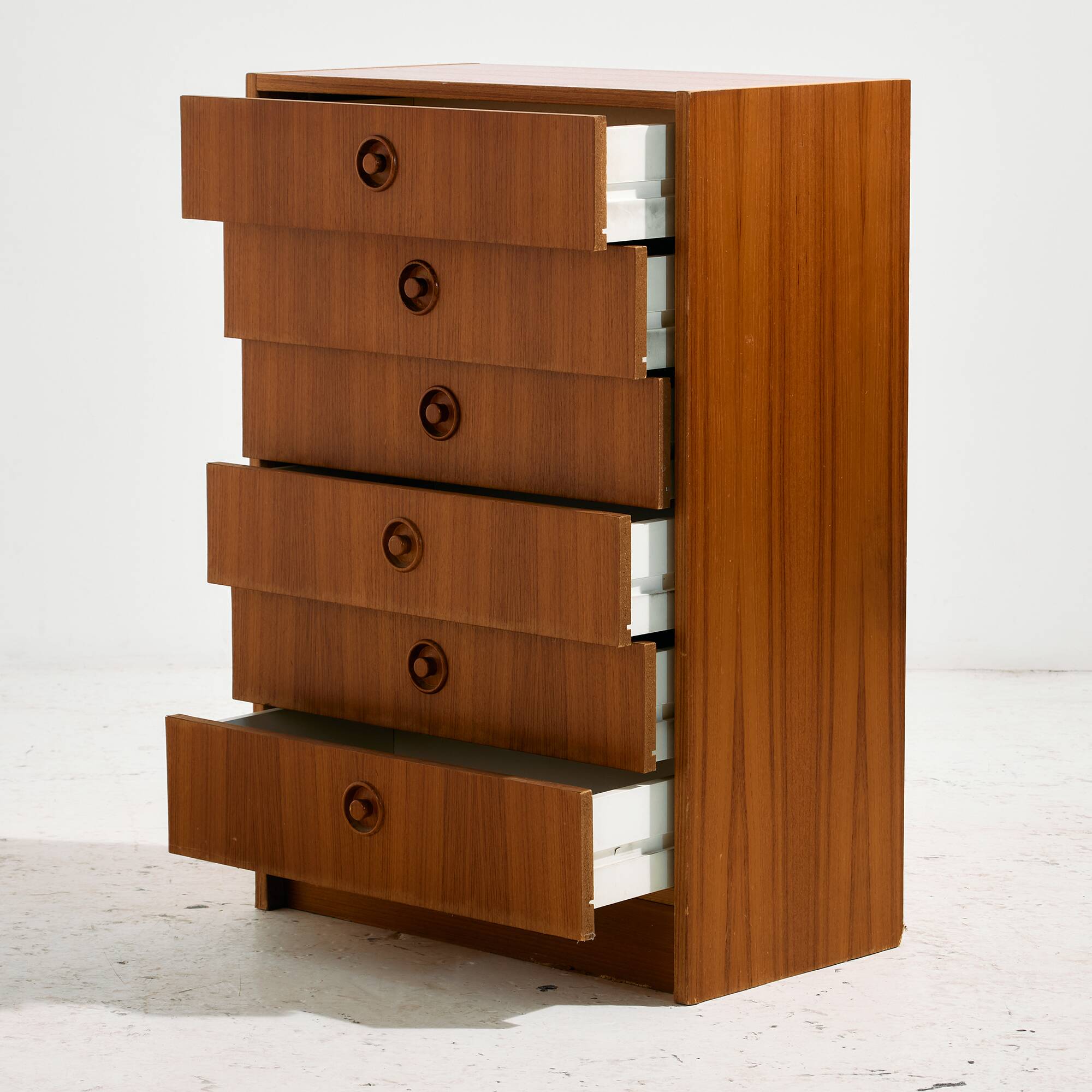 MK10127 Teak dresser with six drawers