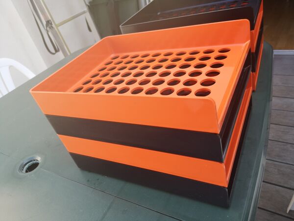 Lot de 8 bannettes courrier vintage par Roger Tallon pour Art et Bureau 70s