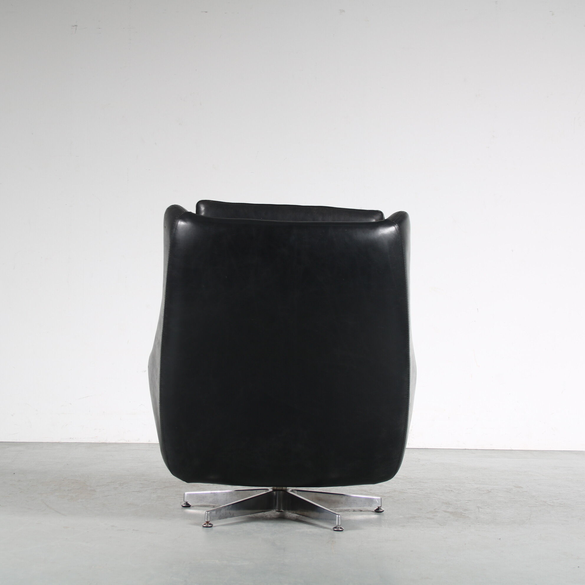 1960s Swivel chair by Artifort, Netherlands