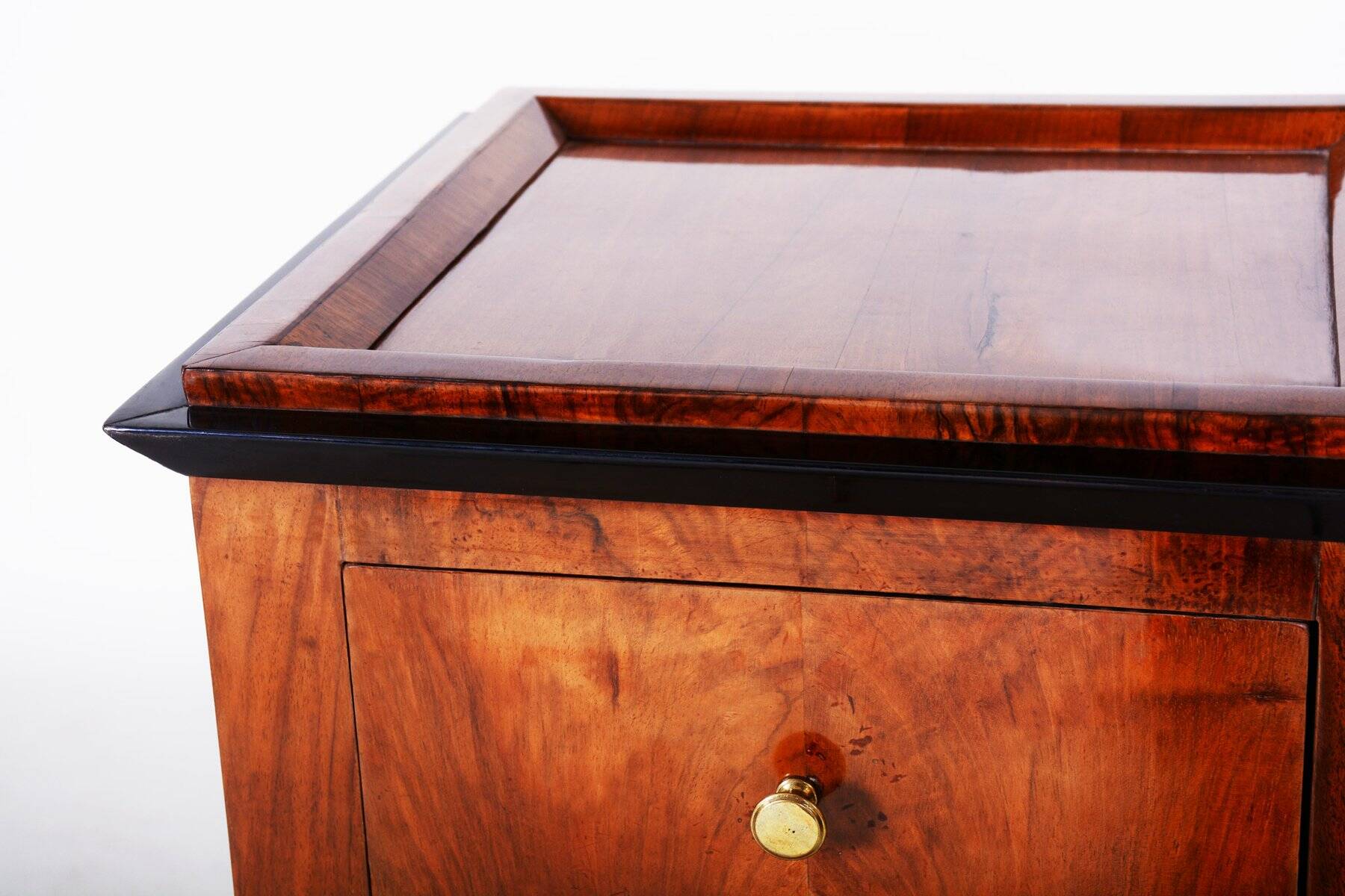 Biedermeier Side Table in Walnut, Germany, 1830s