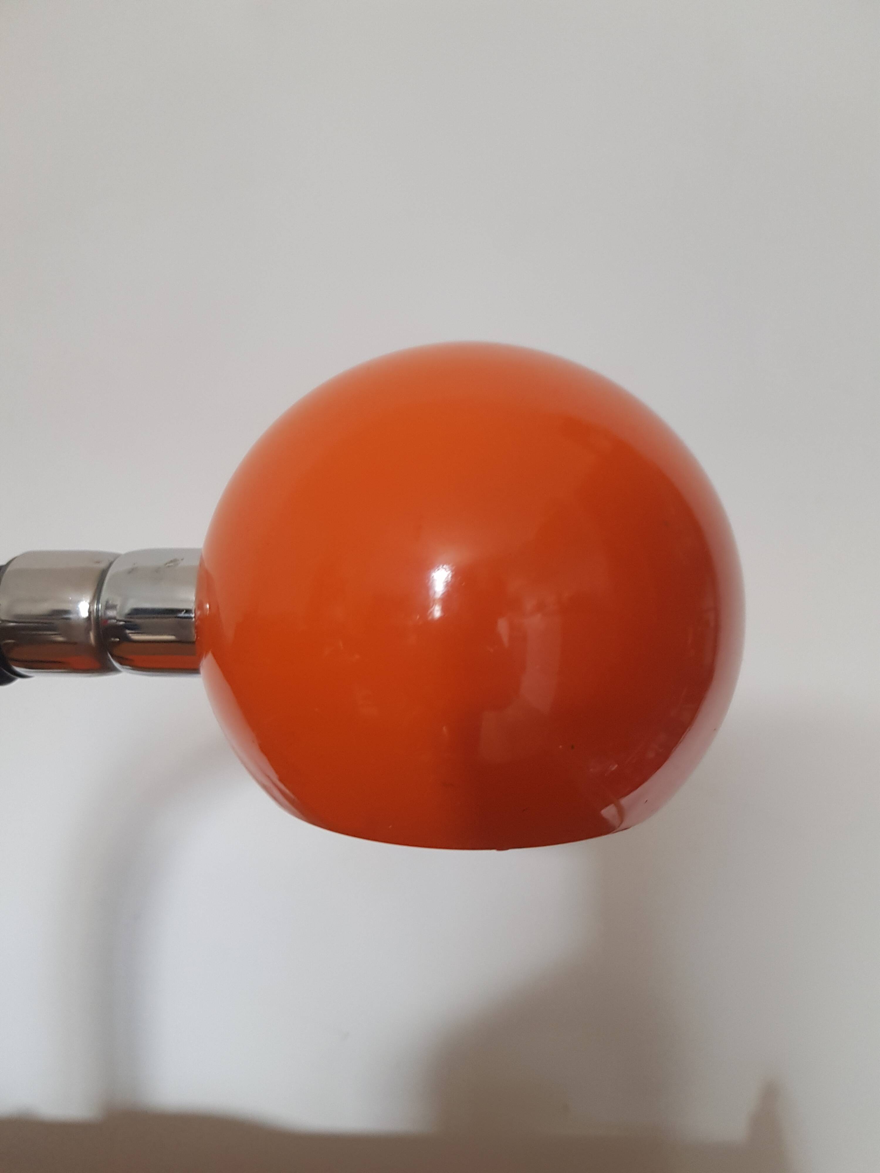 Orange targetti lamp