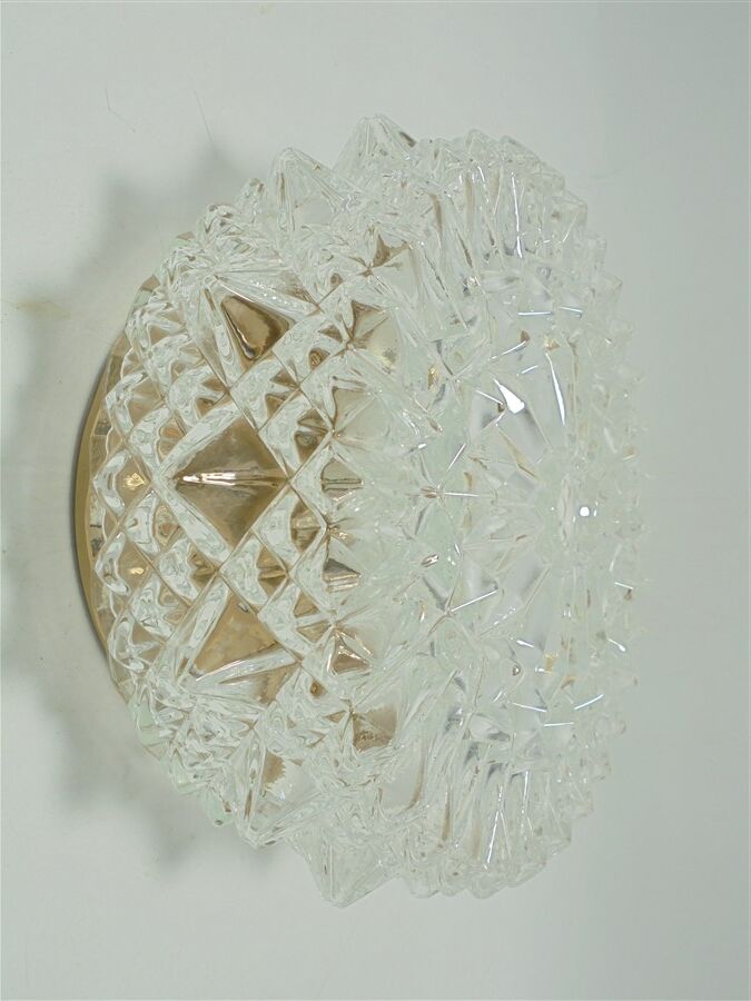 Round ceiling lamp