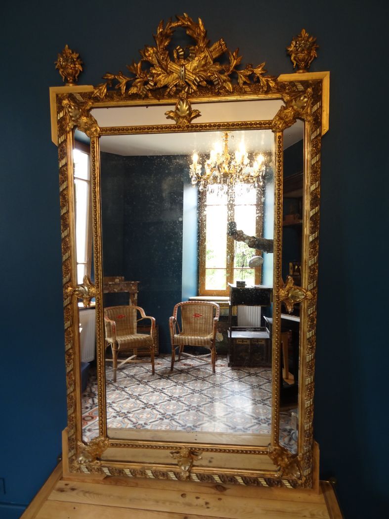 Miroir XIXème à parcloses en stuc doré 100 x 175 cm