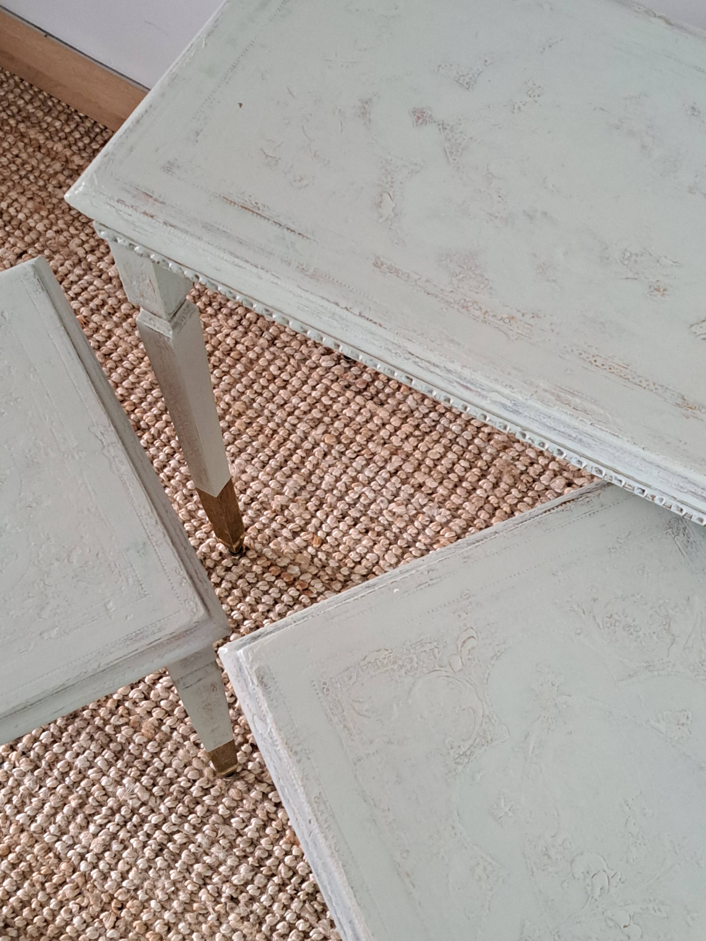 Tables gigognes en bois exotic