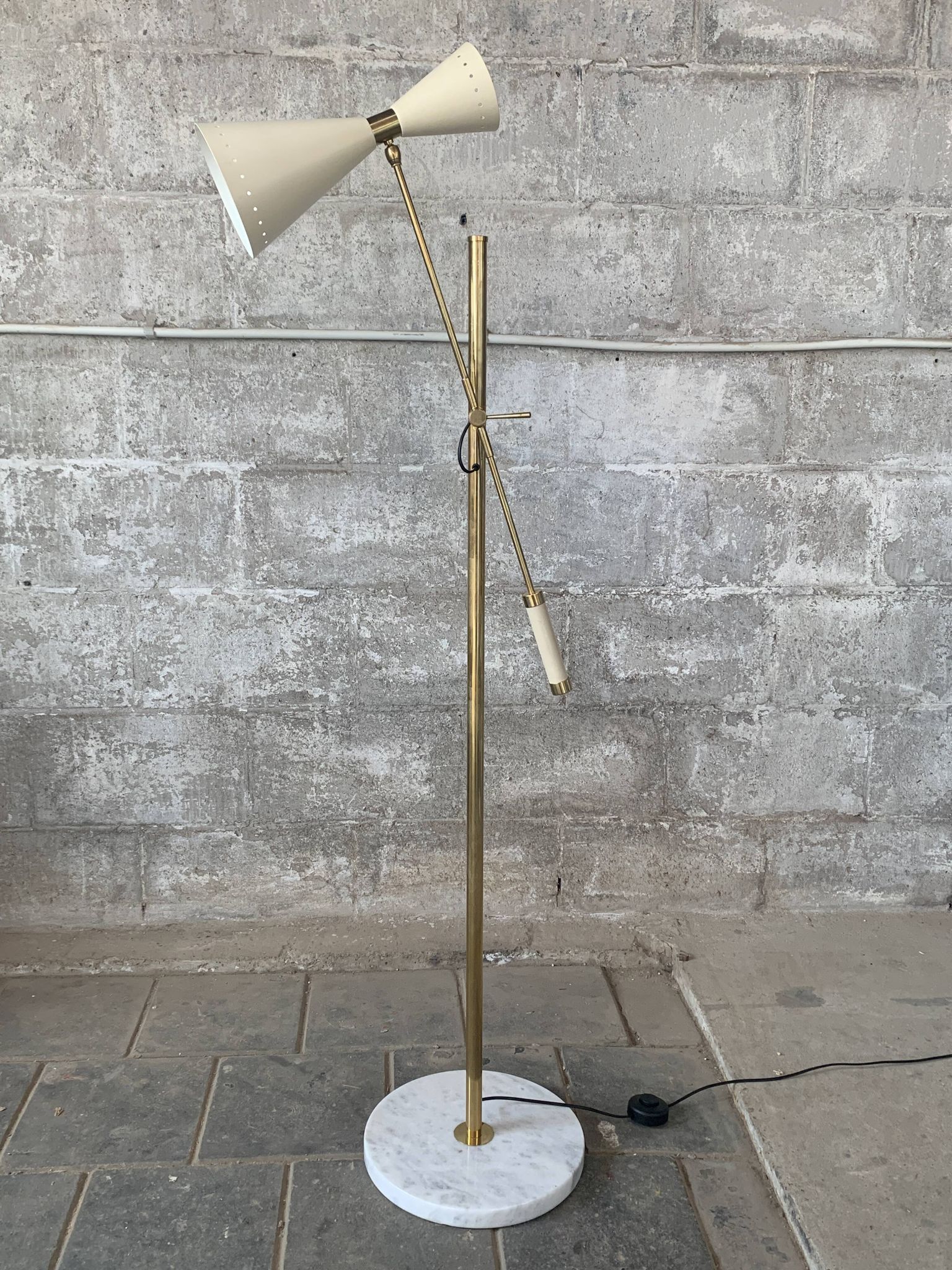 Midcentury brass and marble diablo floor lamp, Italy 1960s