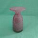 Vase en verre rose