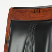 Fauteuil en cuir de vache au design Art Déco avec un look intemporel