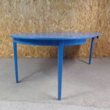round table with 4 chairs and 2 extensions