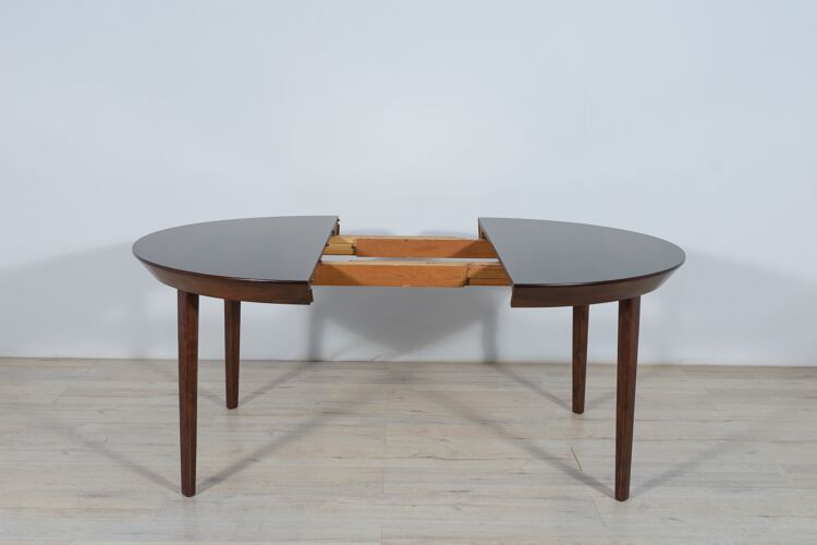 Table extensible en palissandre du milieu du siècle par Ole Hald pour Gudme Møbelfabrik, années 1970