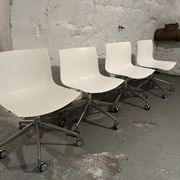 4 Cataifa 46 office chairs by Arper