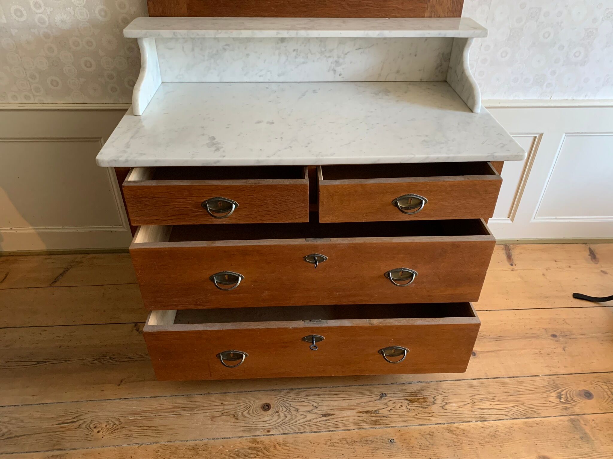 Wooden Chest of Drawers with marble top & mirror, antik country house 19th Century