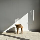 Quadripod chair with round seat and small back in natural monoxyl mango wood