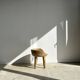 Chaise quadripode assise ronde à petit dossier en manguier naturel monoxyle