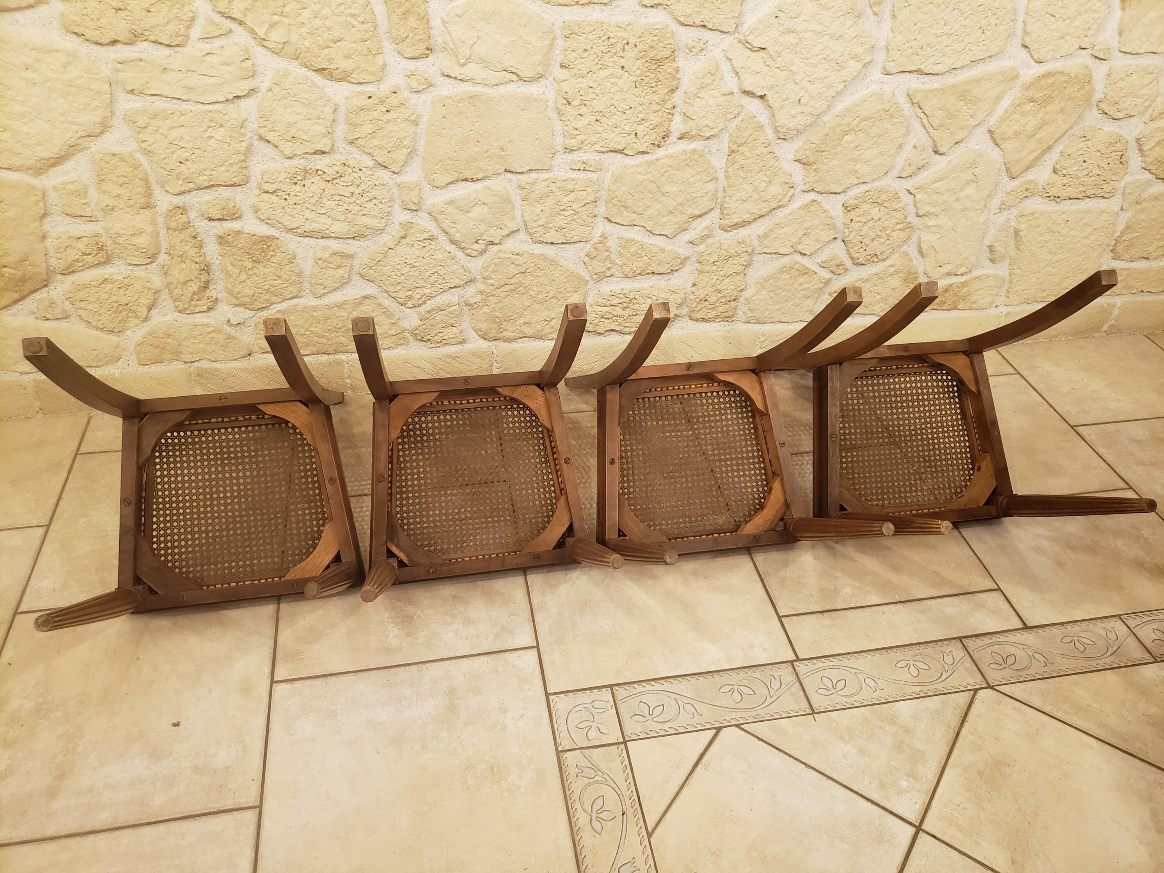 Lot de 4 anciennes chaises cannées en bois art déco