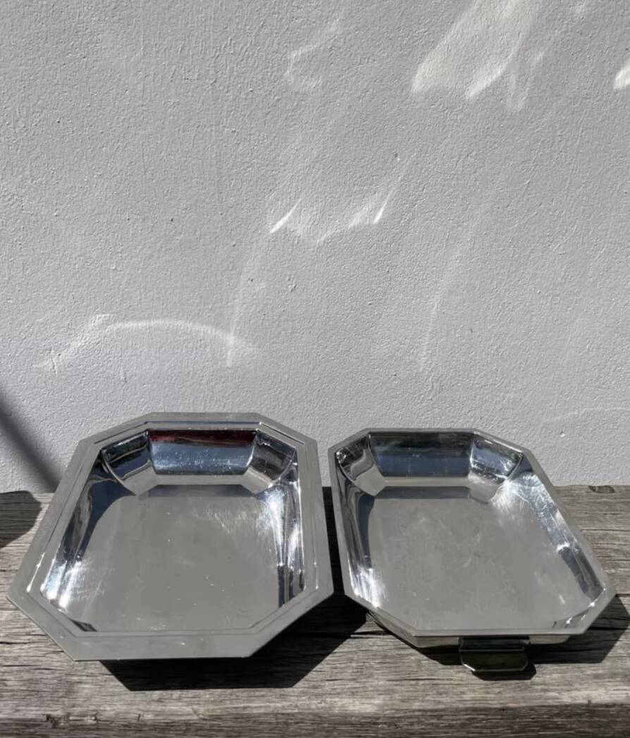 Plats rectangulaires en inox art déco
