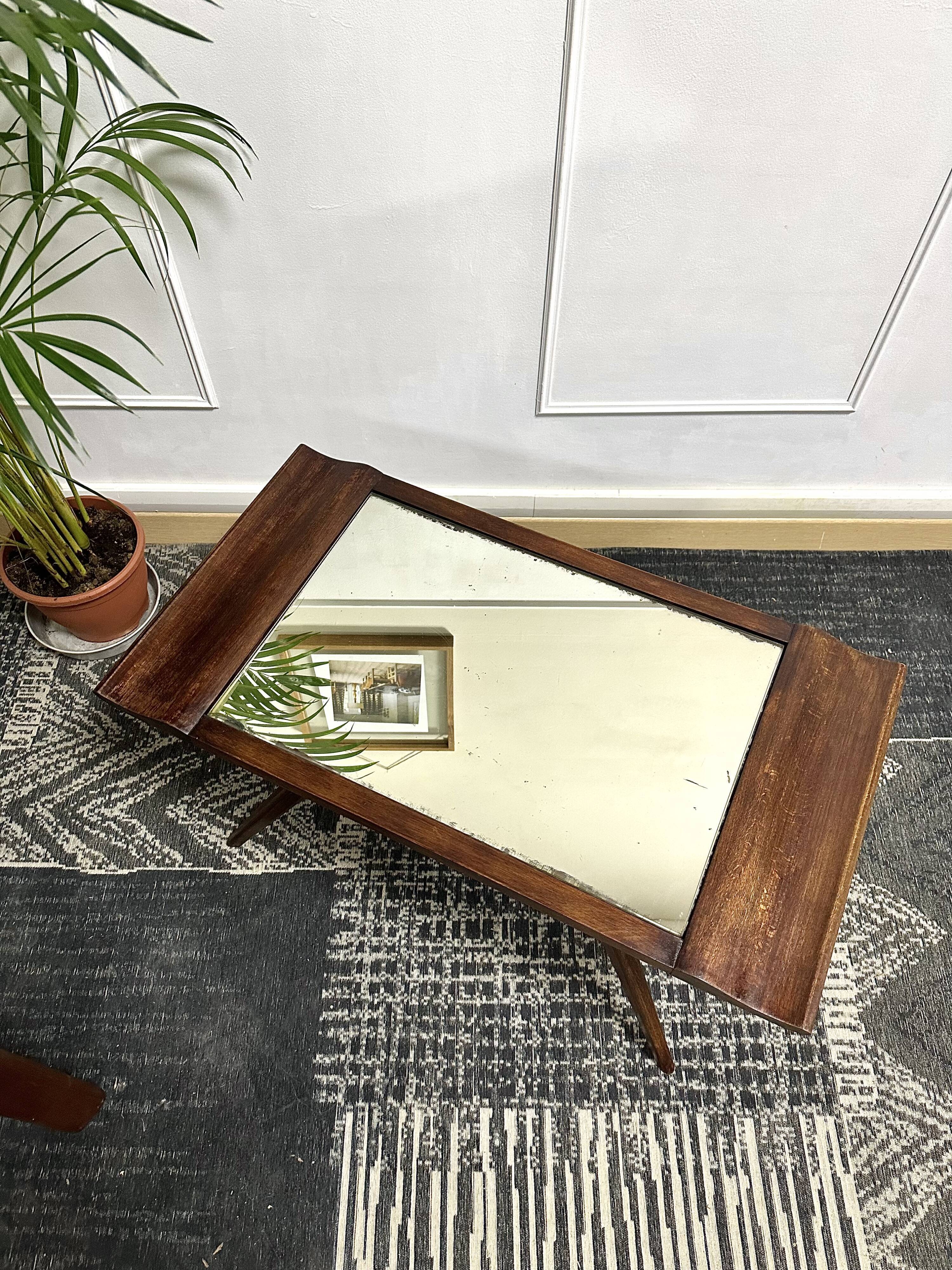 Mirror coffee table and compass legs