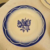 Set of 12 mismatched dinner plates