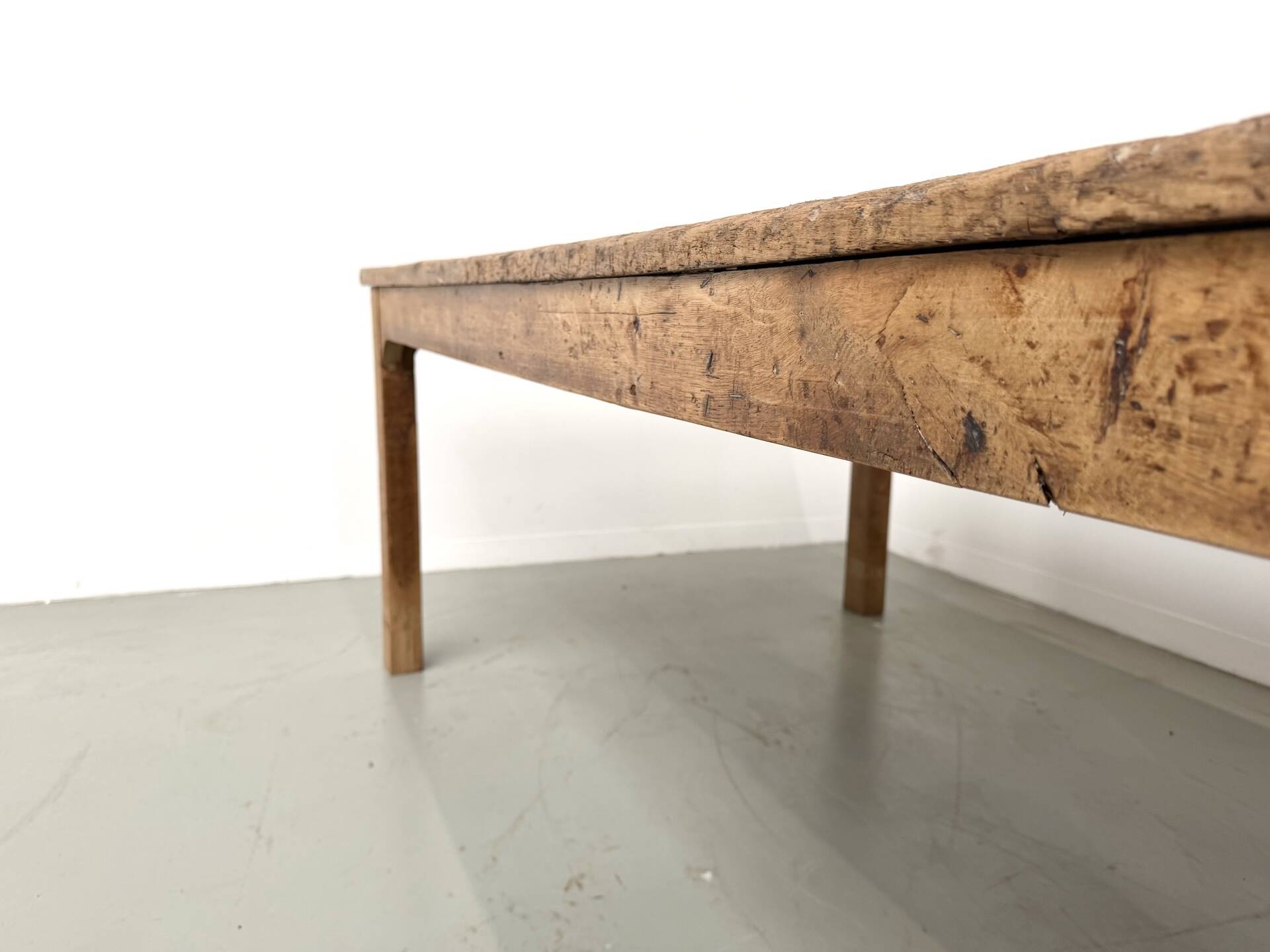 Large brutalist farmhouse table in solid oak from the 1950s.
