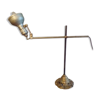 Lumina workshop lamp on plinth