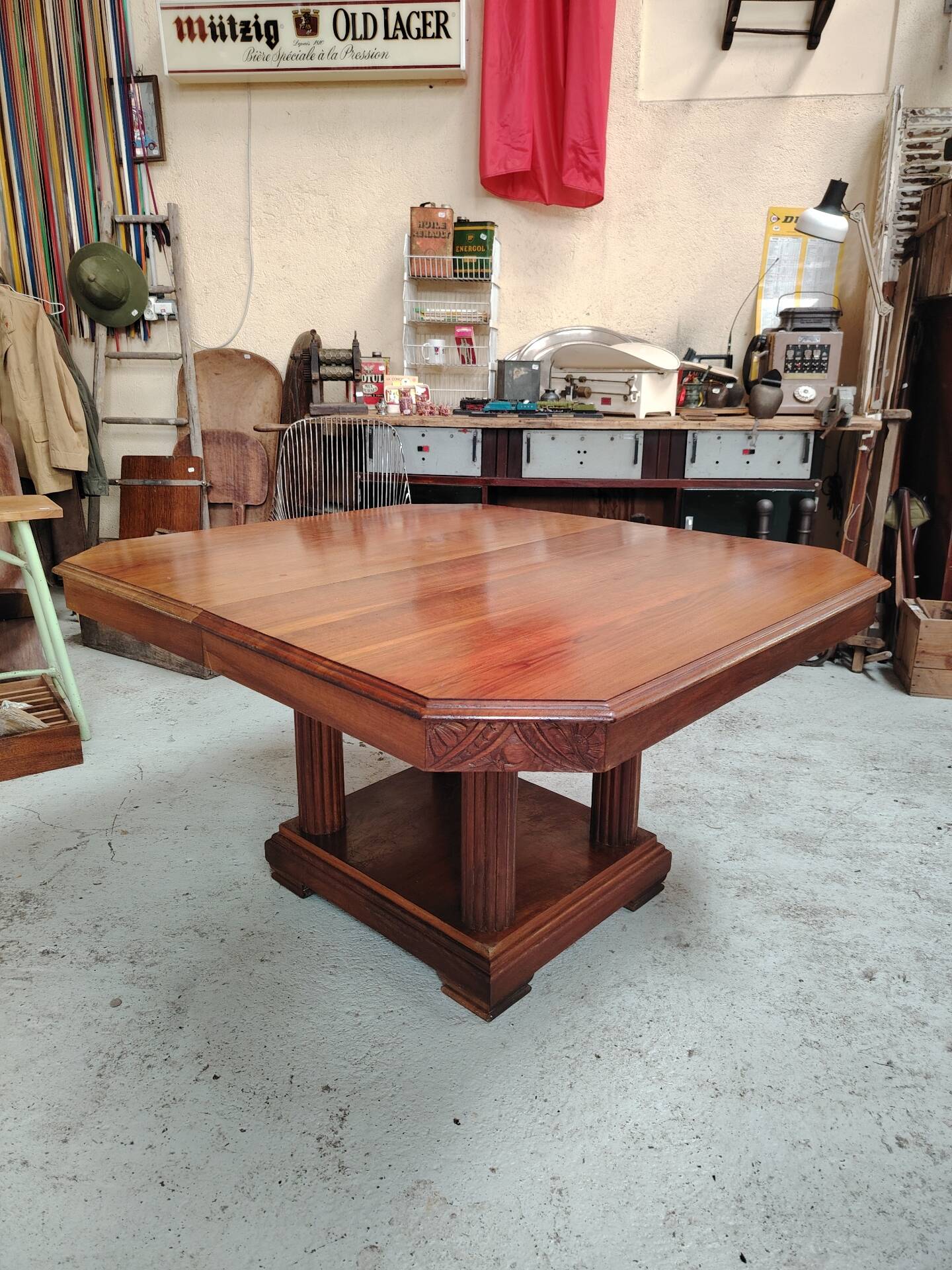 Large Art Deco dining table in solid wood - 1930