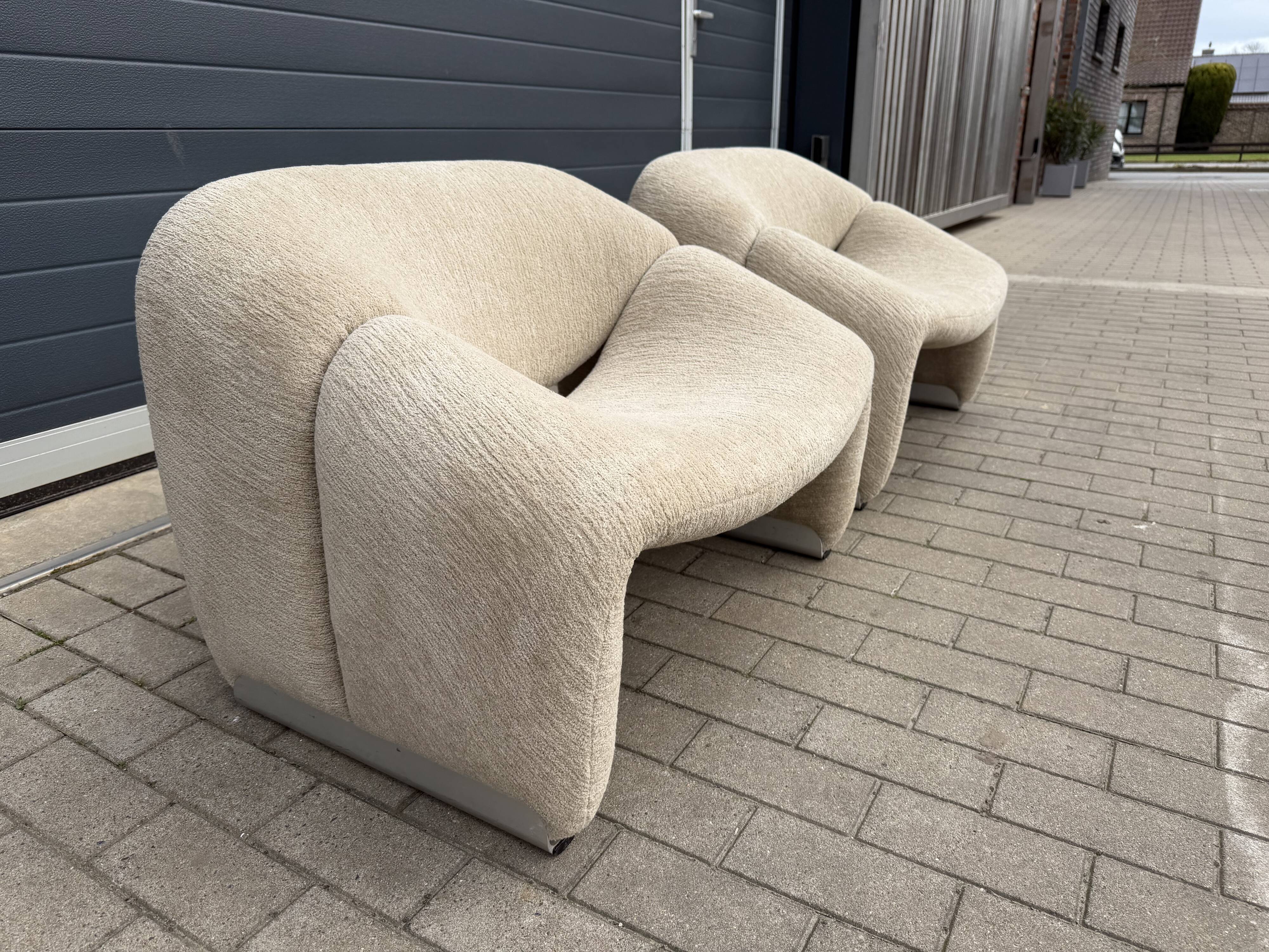 2x Artifort Groovy F598 Pierre Paulin, Pierre Frey: Chenille Igor (Sable)