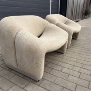 2x Artifort Groovy F598 Pierre Paulin, Pierre Frey: Chenille Igor (Sable)