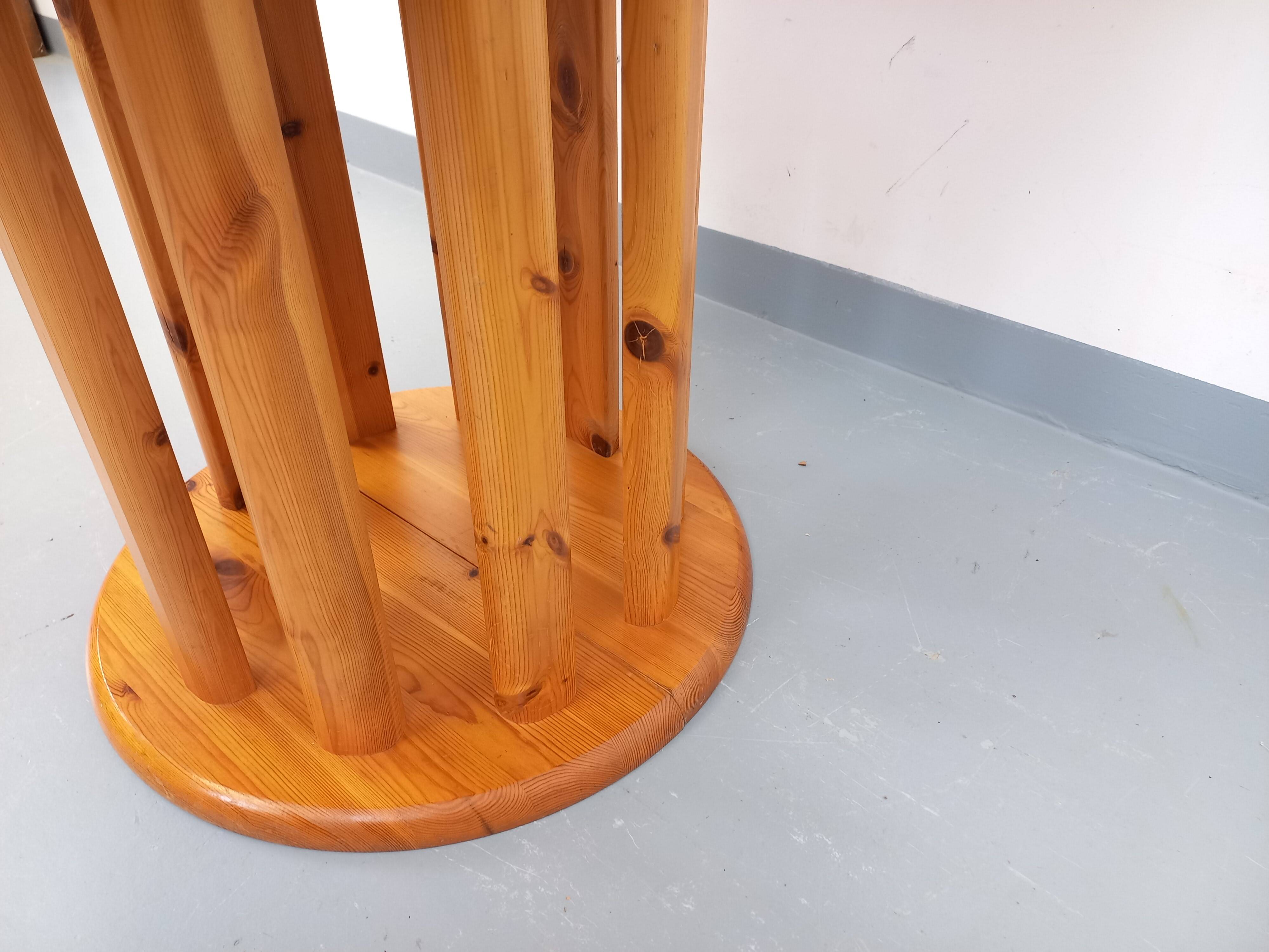 Vintage Scandinavian round dining table Rainer Daumiller in pine.