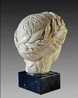 reproduction of the laureate Apollo head from Vaison-la-Romaine