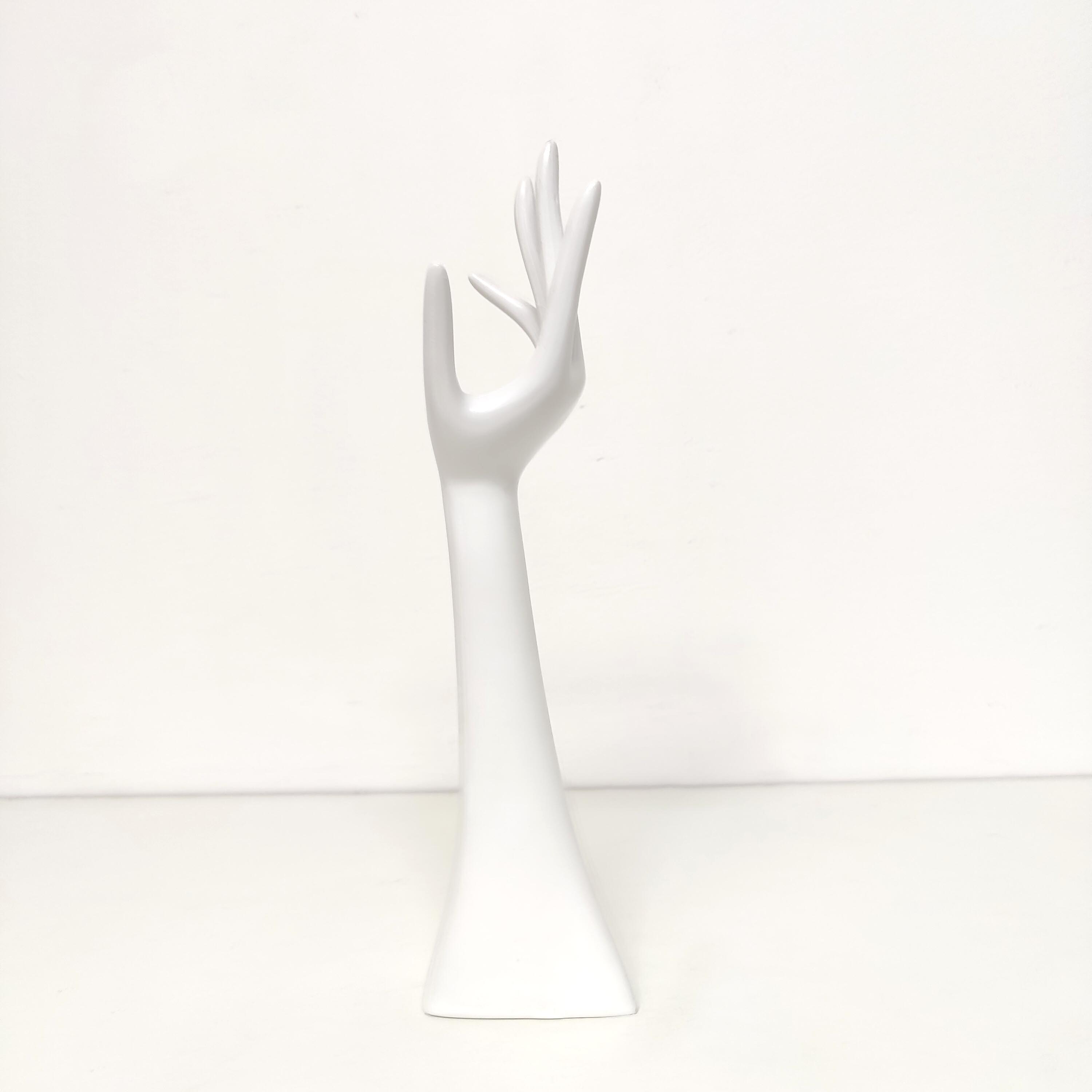 Hand ring holder jewelry in white resin