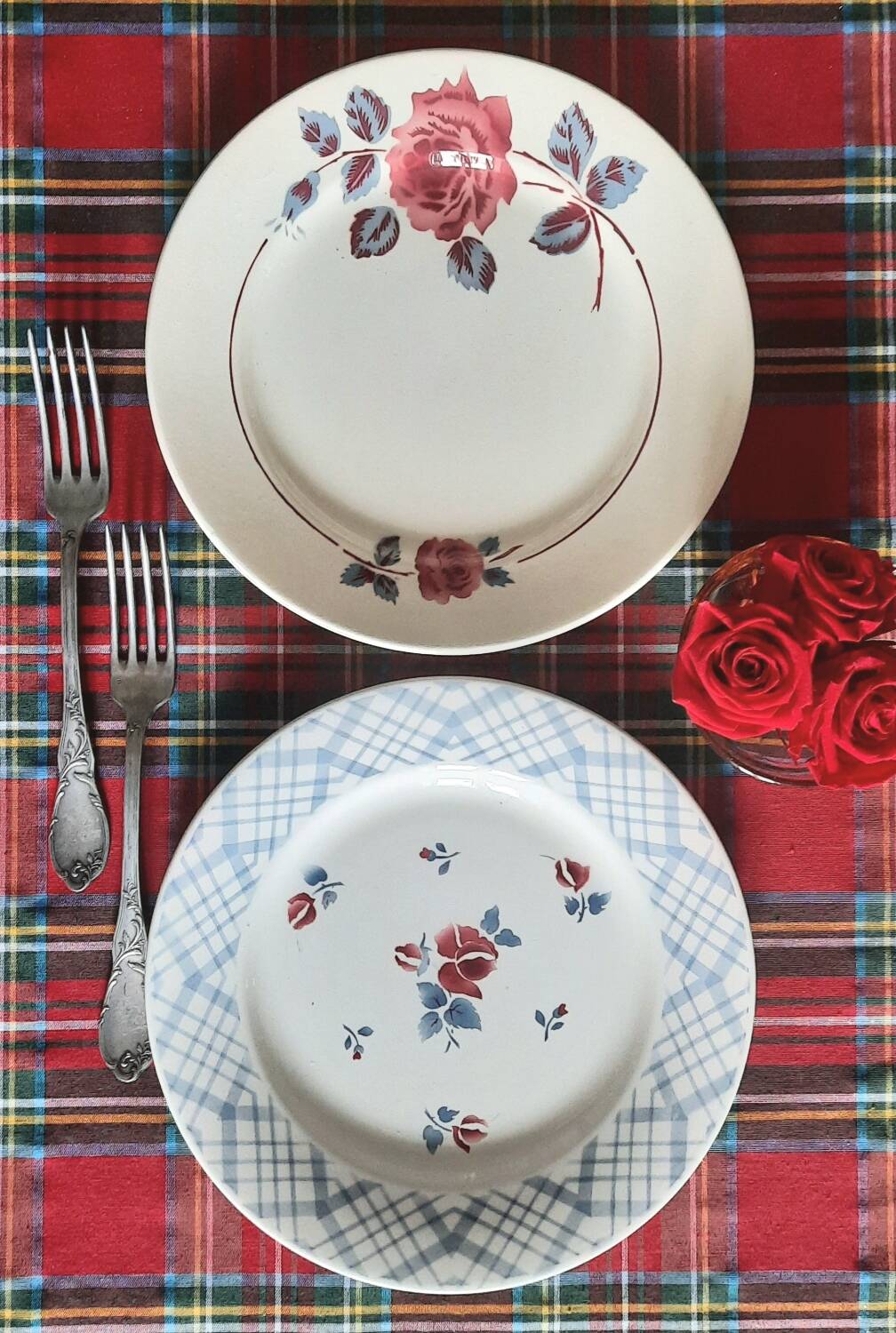 Mismatched antique flat plates in earthenware accompanied by a deep dish.