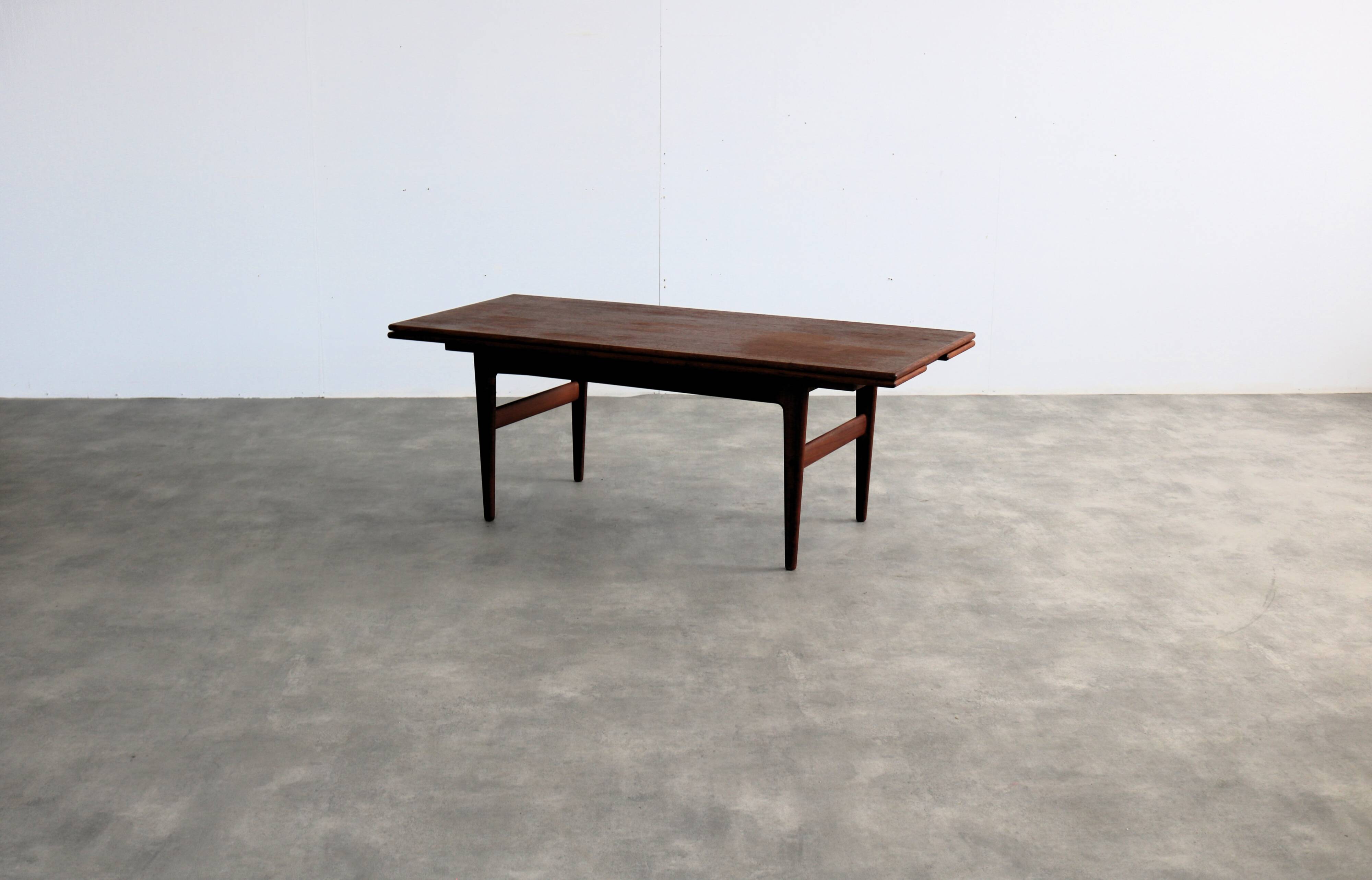 vintage coffee table | dining table | 1960s | Kai Kristiansen | Elevator