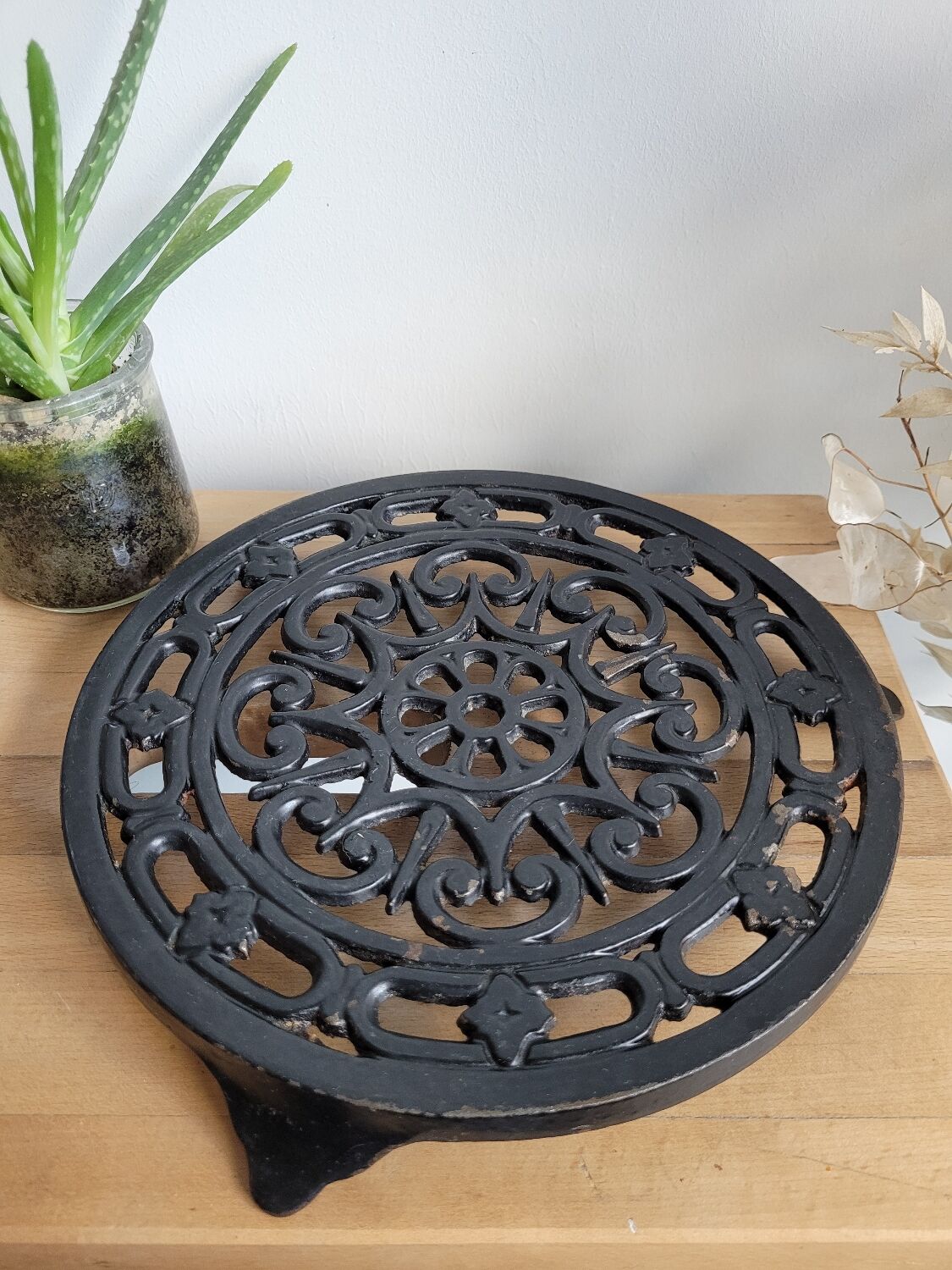 Decotec black glazed cast iron trifle