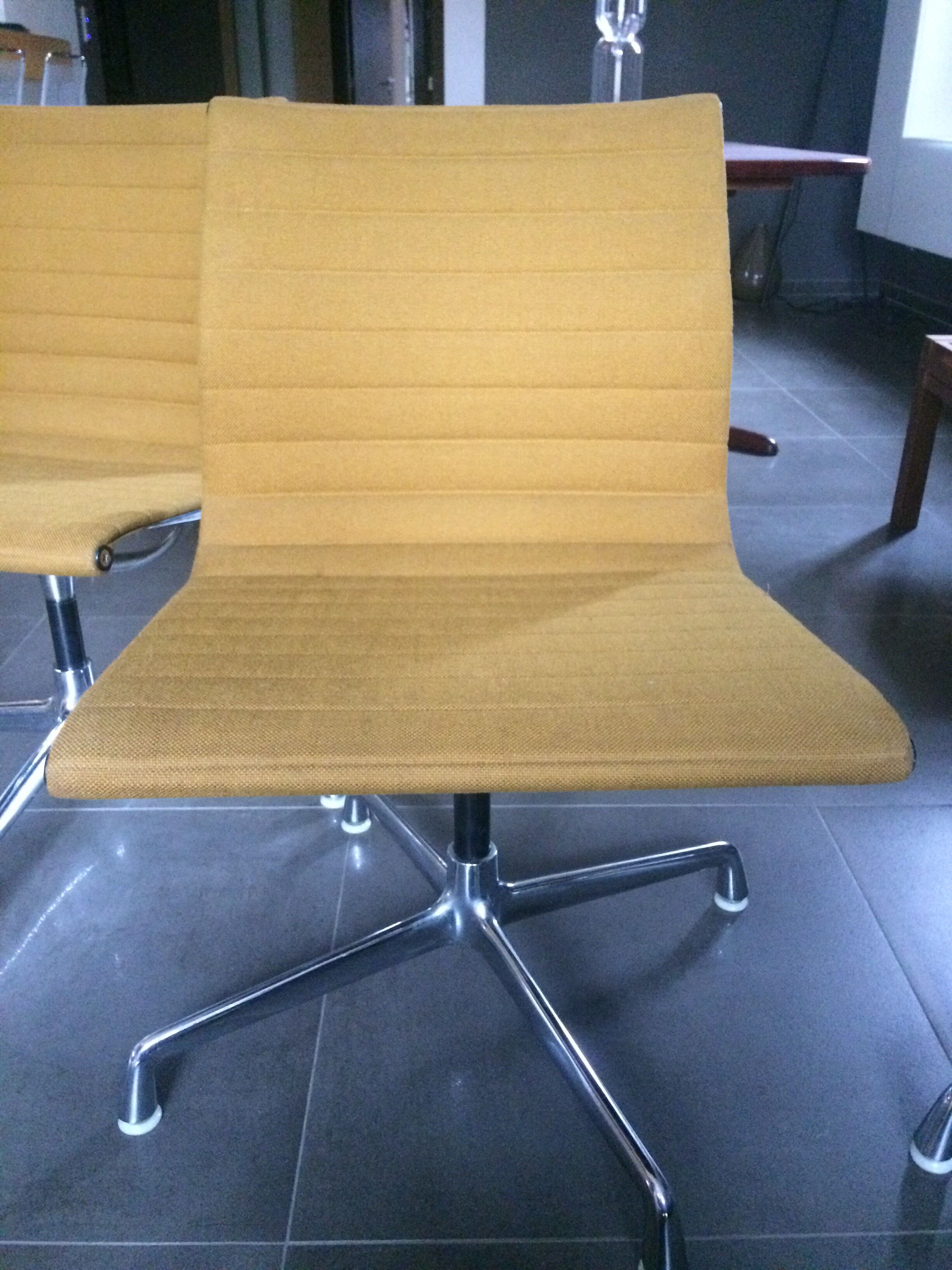 Chairs EA 105 by Charles & Ray Eames for Herman Miller