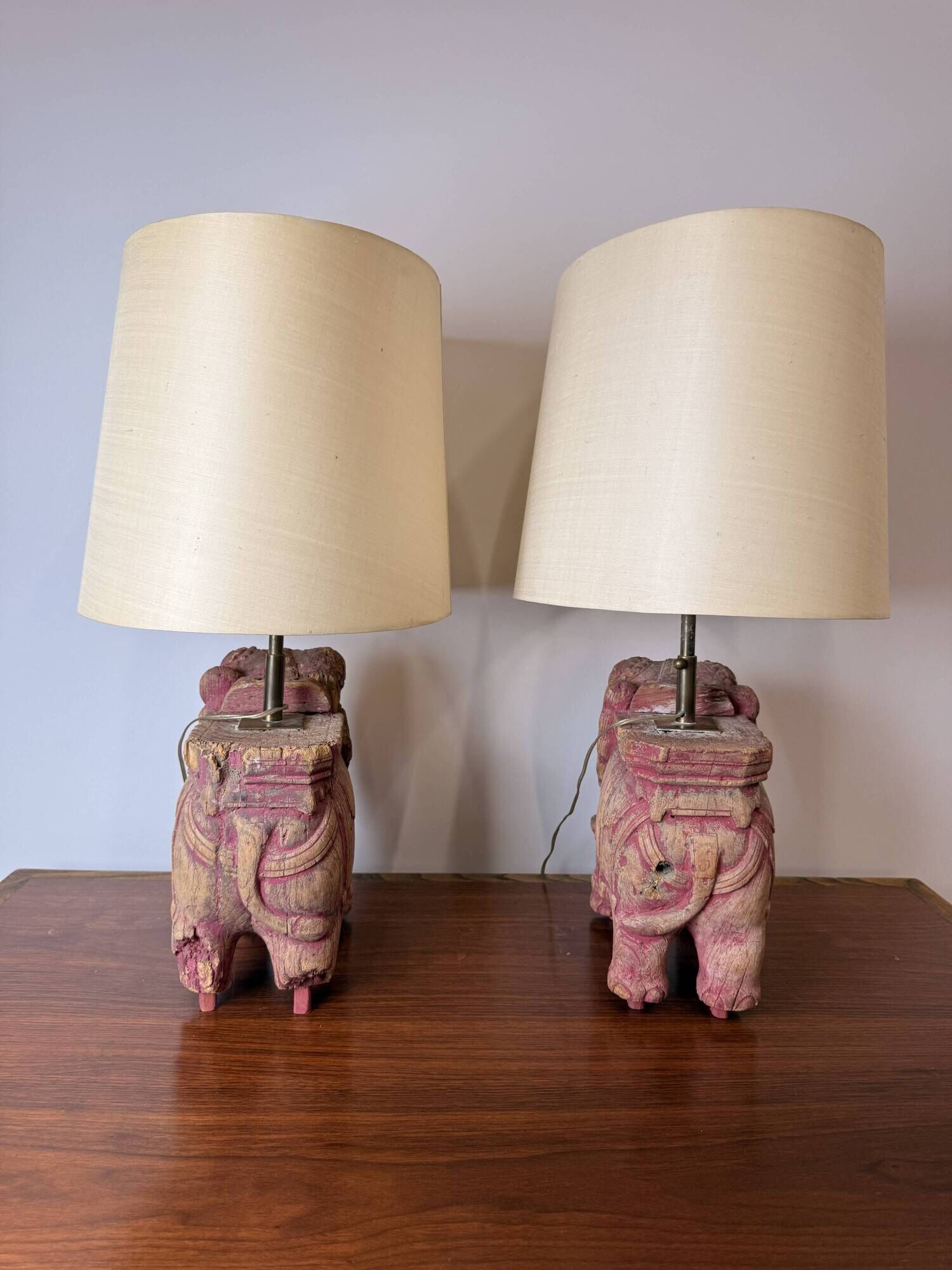 Pair of elephant lamps by Claude de Muzac (1934-2022) – Sculpted wood