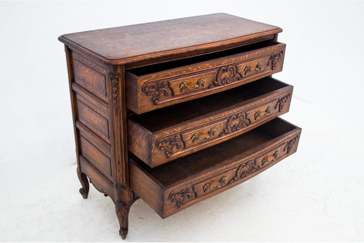 Oak Louis XV style chest of drawers, France, circa 1920.