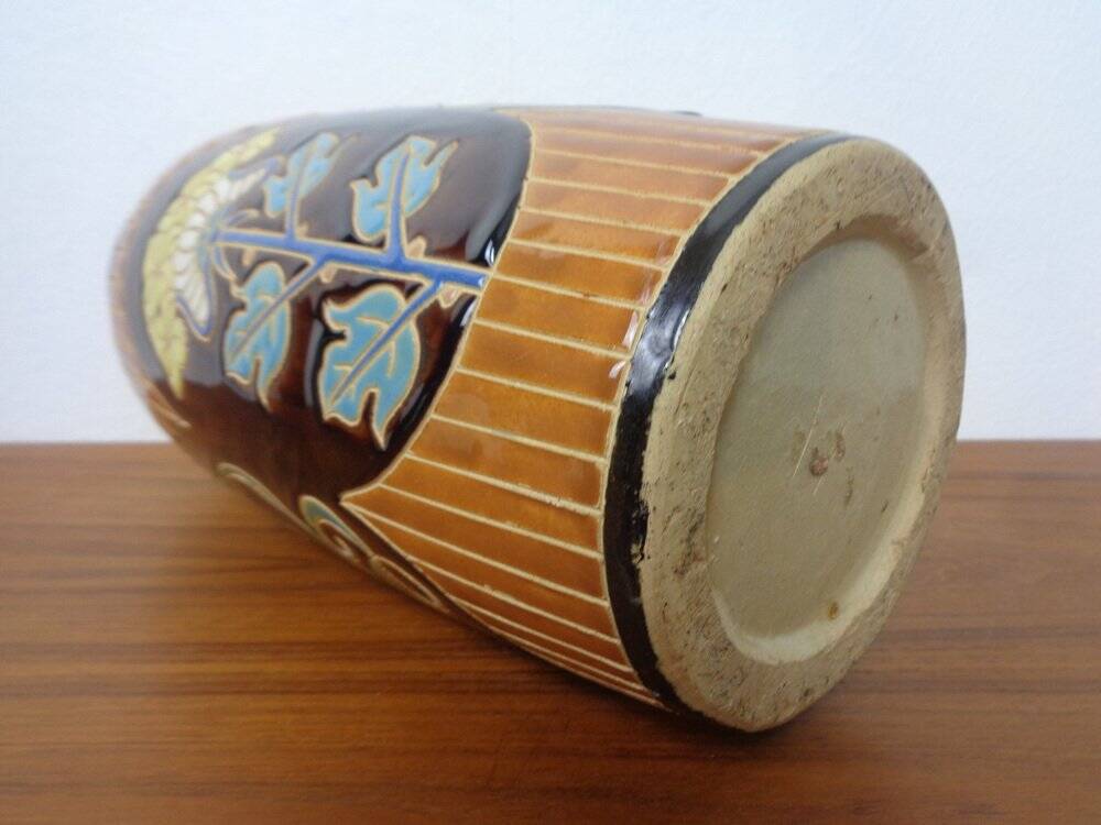 Art Nouveau pottery vase, 1920s