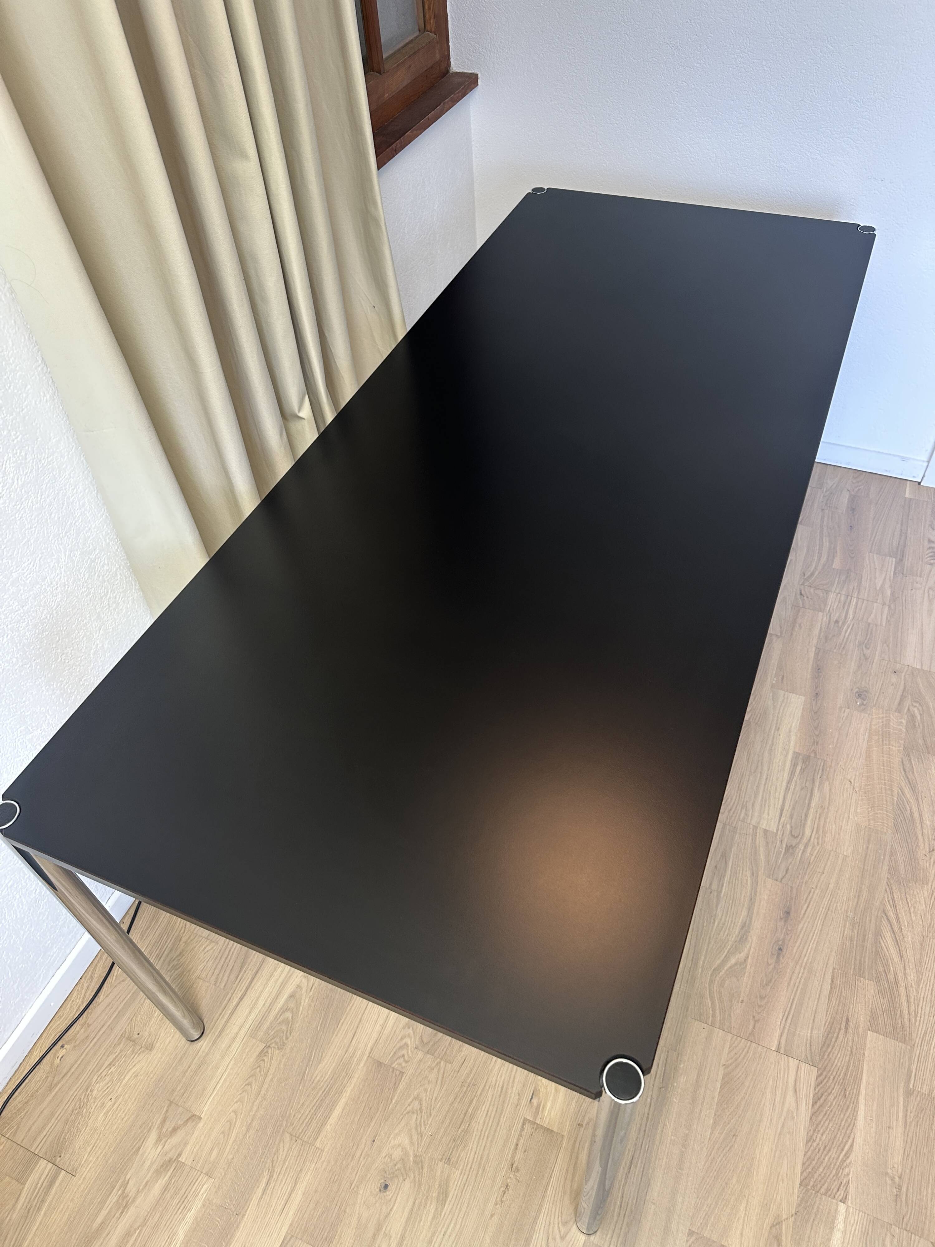 USM Haller desk in black argolite