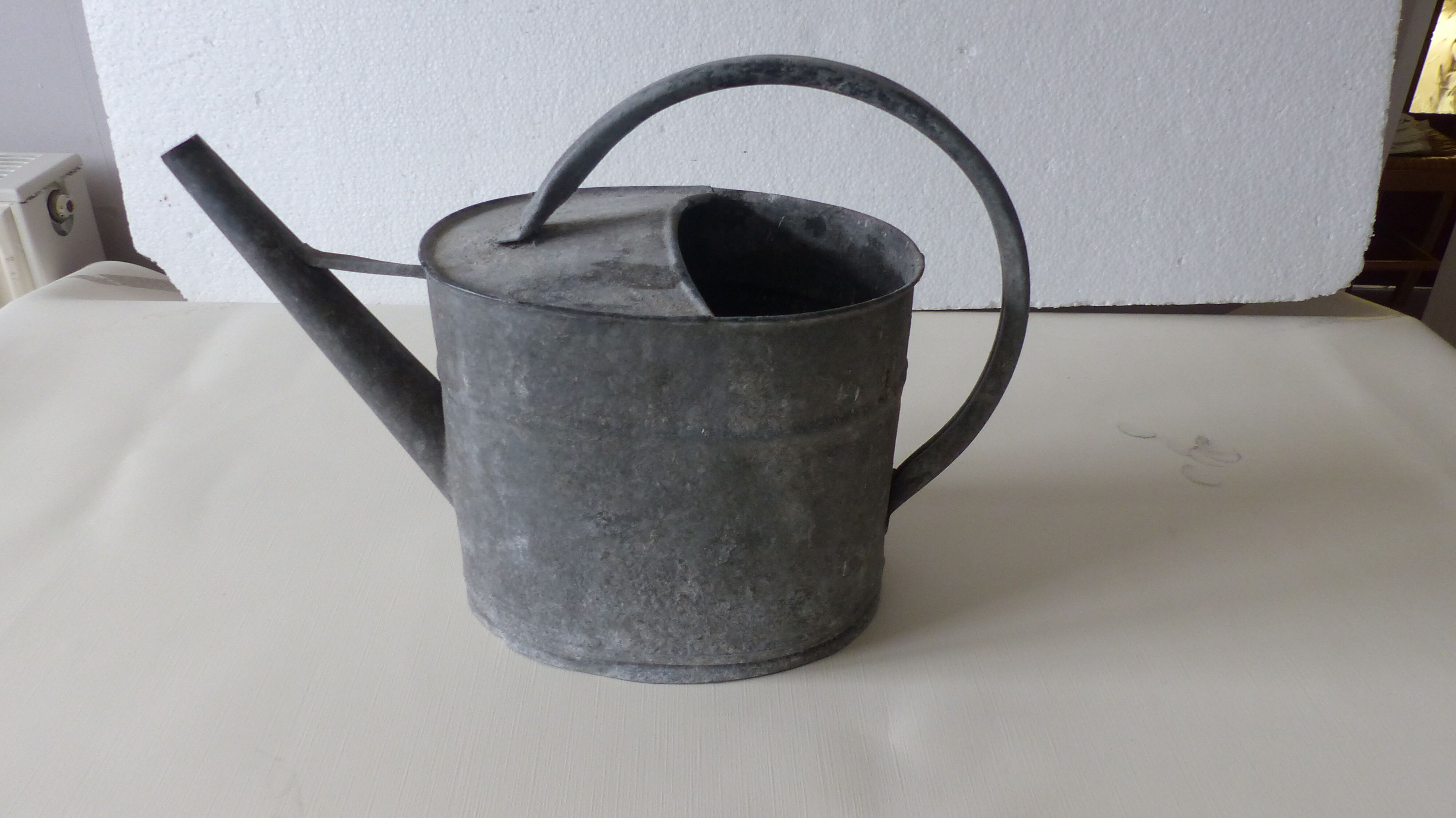 Zinc watering can