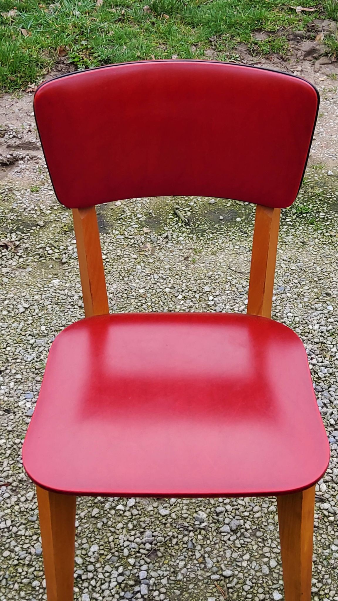 Set of 4 vintage chairs from the 50s in blond beech and red leatherette