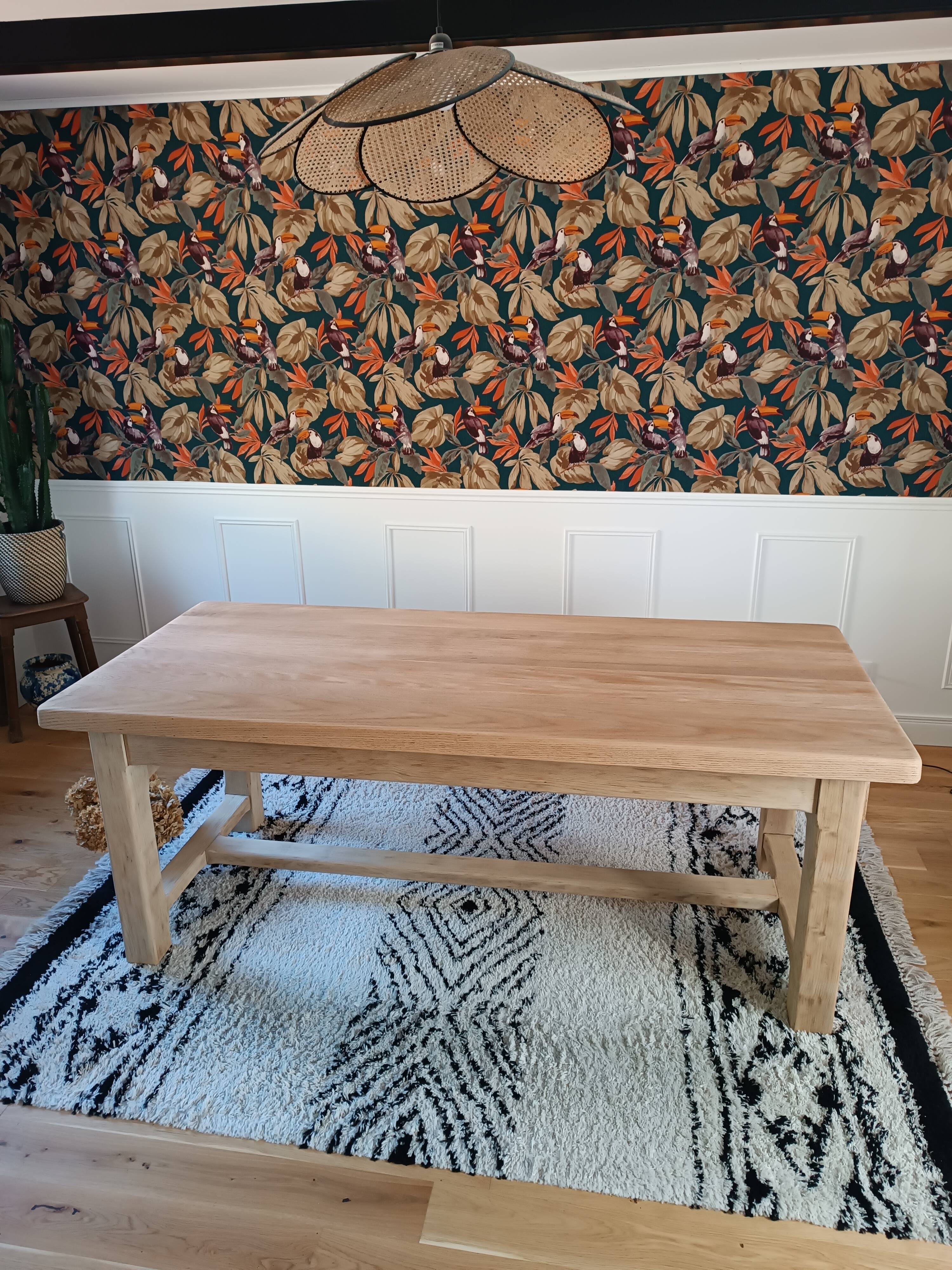 Farm table
