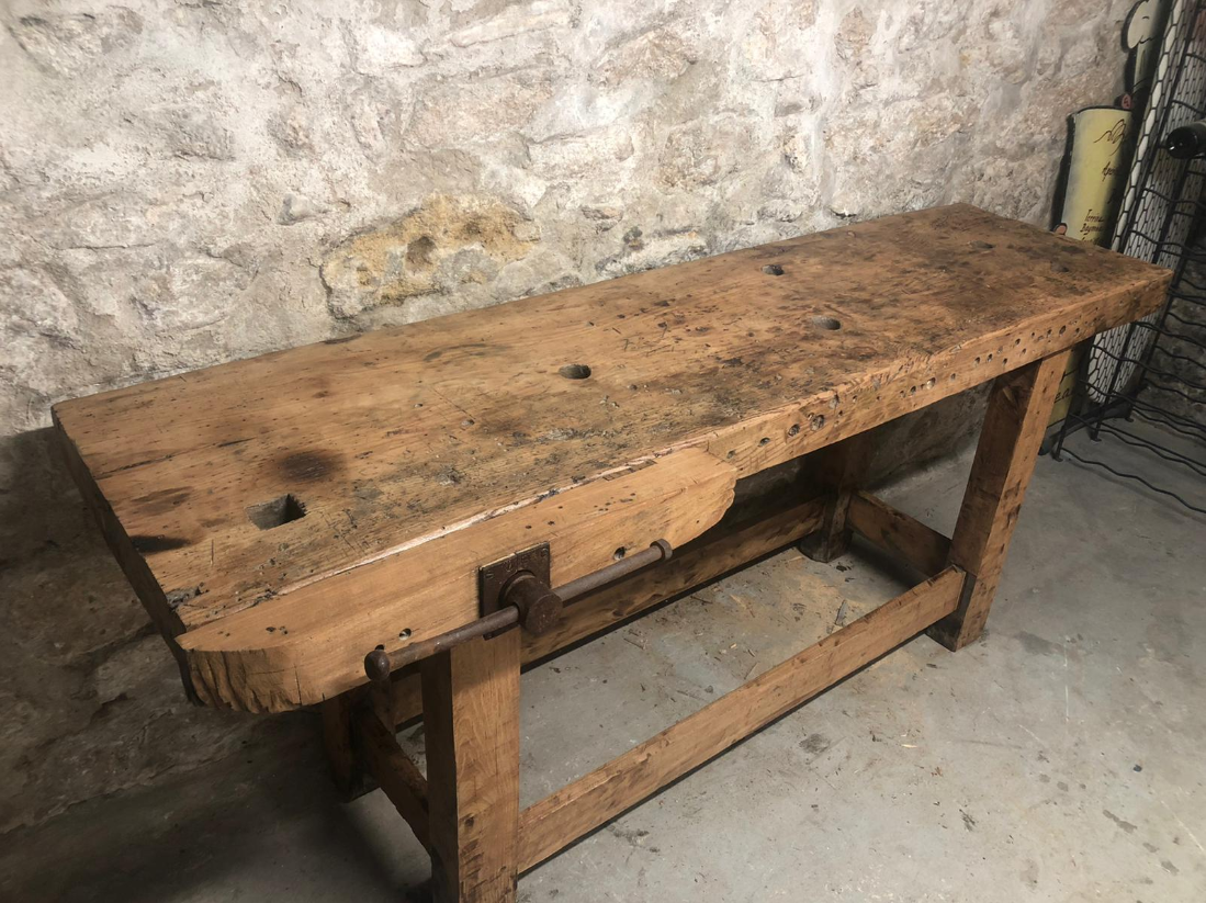Carpenter's workbench