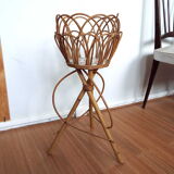 Rattan plant holder