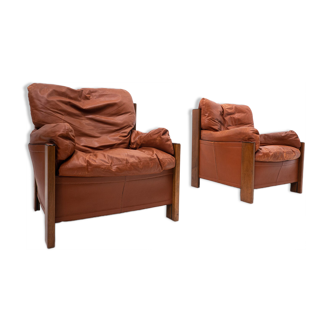 Mid-century italian pair of leather armchairs